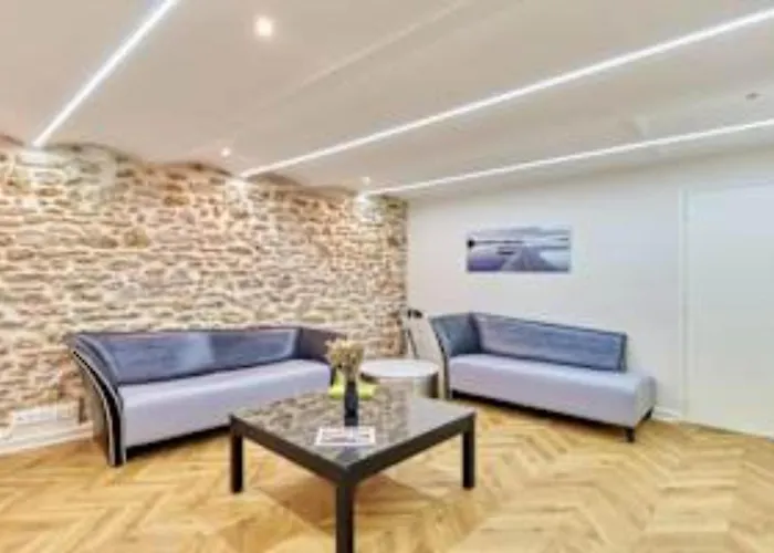 Superb Arc De Triomphe Trocadero *